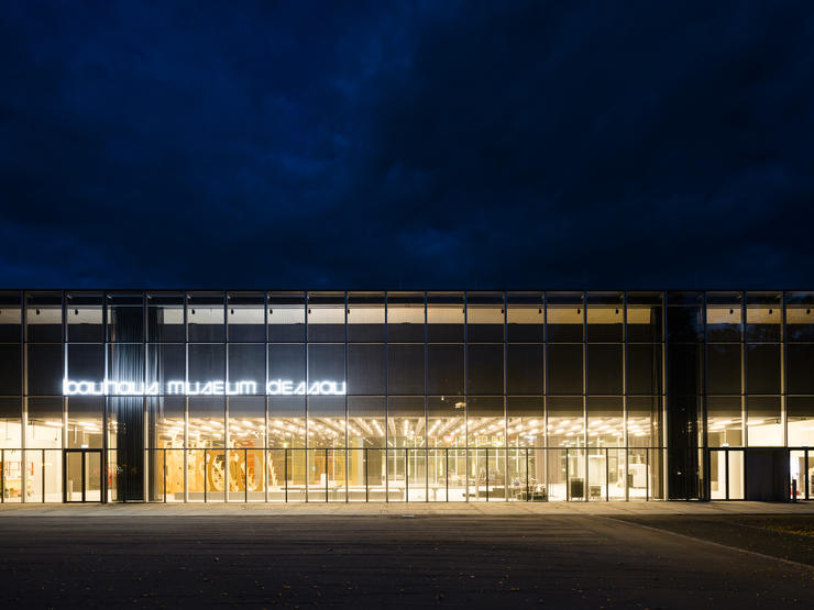 Bauhaus Museum Dessau bei Nacht © Stiftung Bauhaus Dessau / Foto: Thomas Meyer / OSTKREUZ, 2019