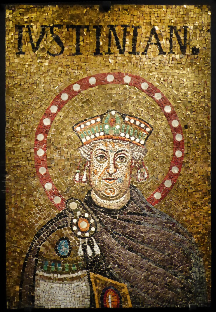 Mosaik des Kaisers Justinian I. aus Ravenna,  nach 540 (Foto Rainer K. Wick)